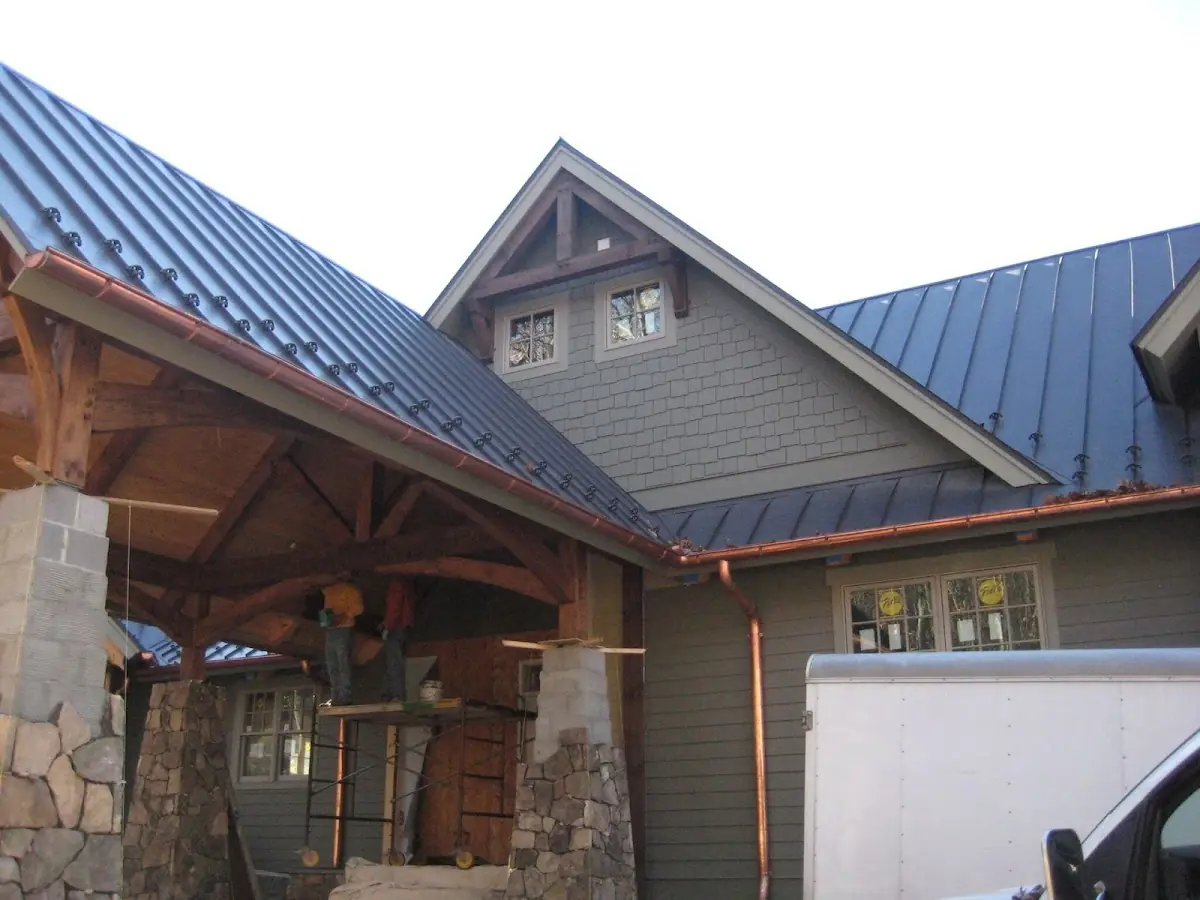 Craftsman Roofing team delivering quality roofing work in Woodmere